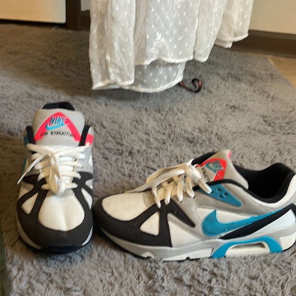 Nike air structure - Picture 1 of 5